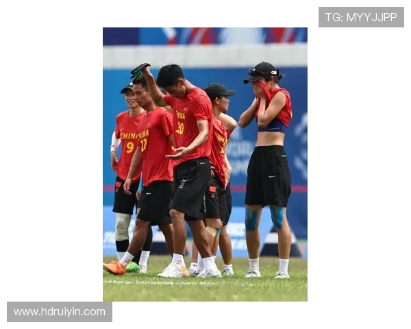 成都飞盘队在飞盘状态排行榜中荣登第九名展现出强劲实力与团队精神