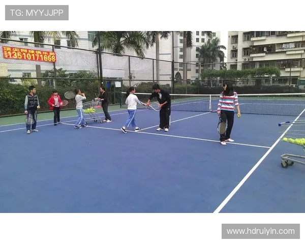 深圳网球队技术揭秘:网球巨献背后的训练与策略分析 深圳网球队技术揭秘:网球巨献背后的训练与策略分析