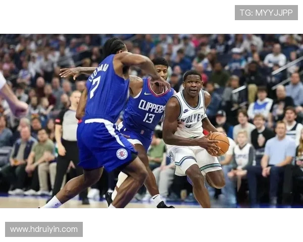 2015年NBA骑士与快船激战回顾球星对决与精彩瞬间全记录