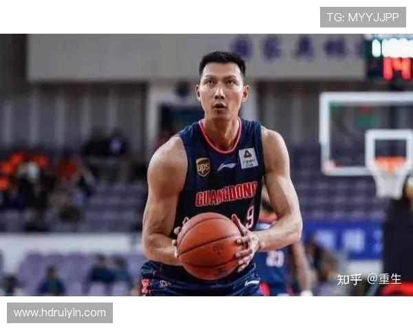 易建联:从篮球场的传奇到生活中的榜样,见证中国篮球的辉煌与挑战 易建联:从篮球场的传奇到生活中的榜样,见证中国篮球的辉煌与挑战