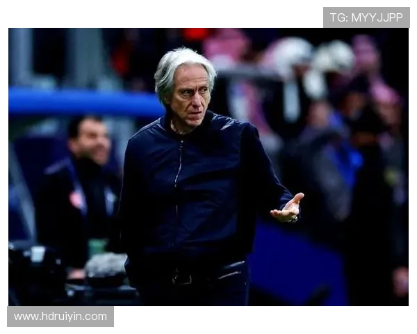 热苏斯在赛场上的崛起与挑战解析以及未来发展前景展望