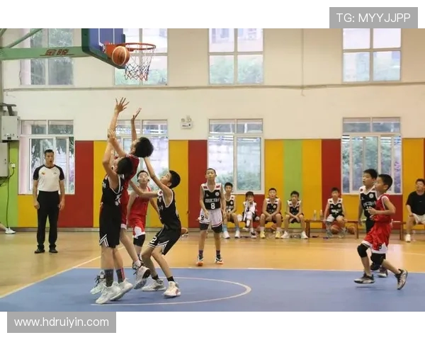 重庆篮球队在全国锦标赛中的强势表现与未来发展潜力分析 重庆篮球队在全国锦标赛中的强势表现与未来发展潜力分析