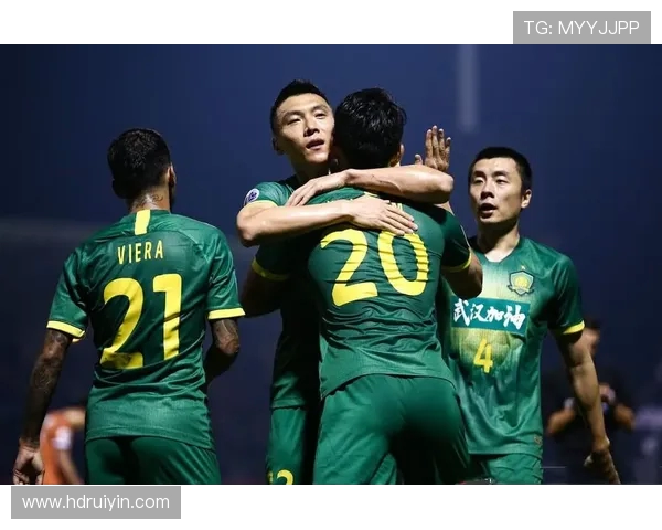 成都羽毛球队强势领跑联赛积分榜以98分领先其他队伍展现出色实力